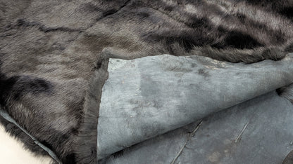 Rabbit Plate - Black - Close