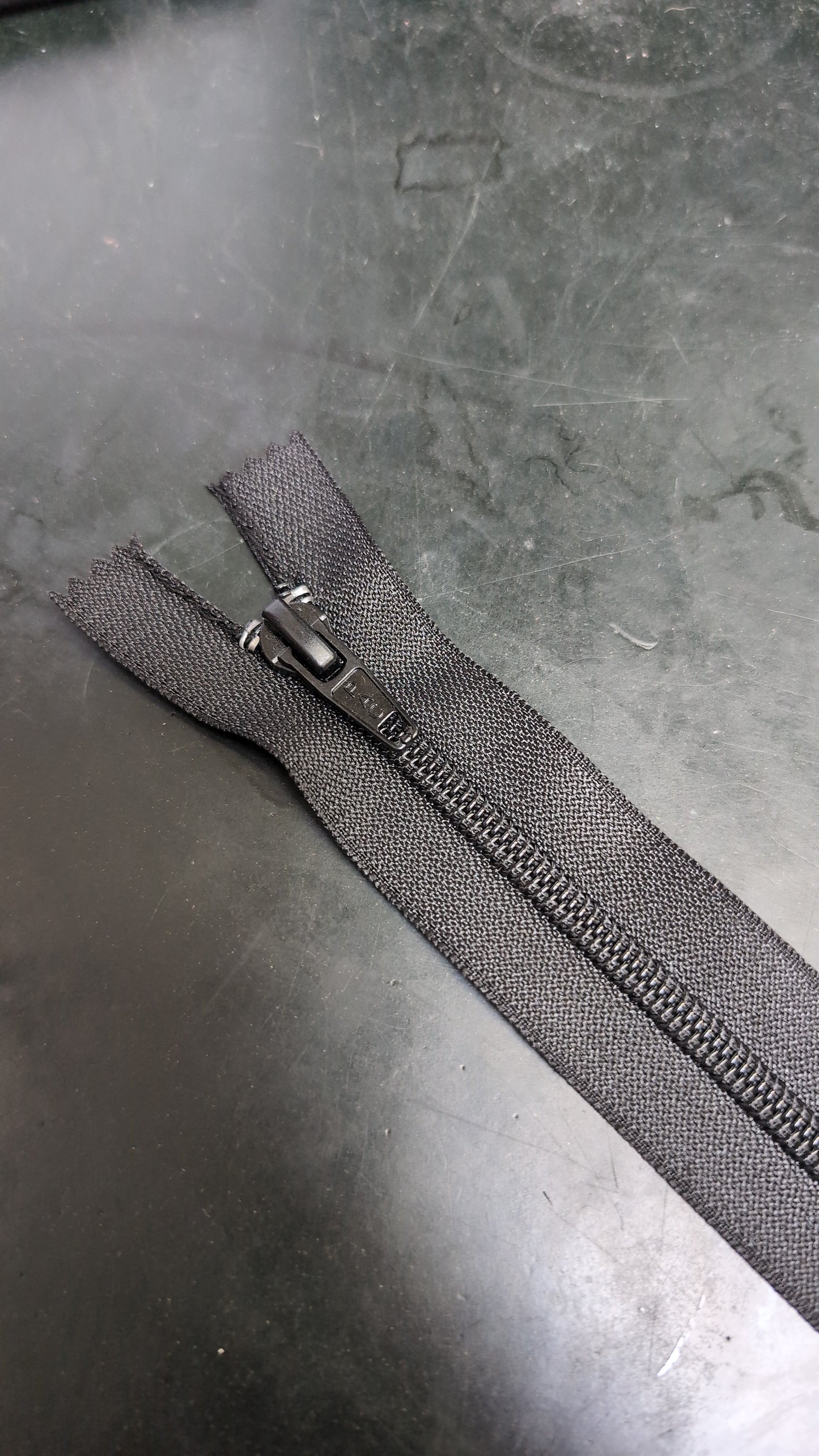 Non-separating Zipper
