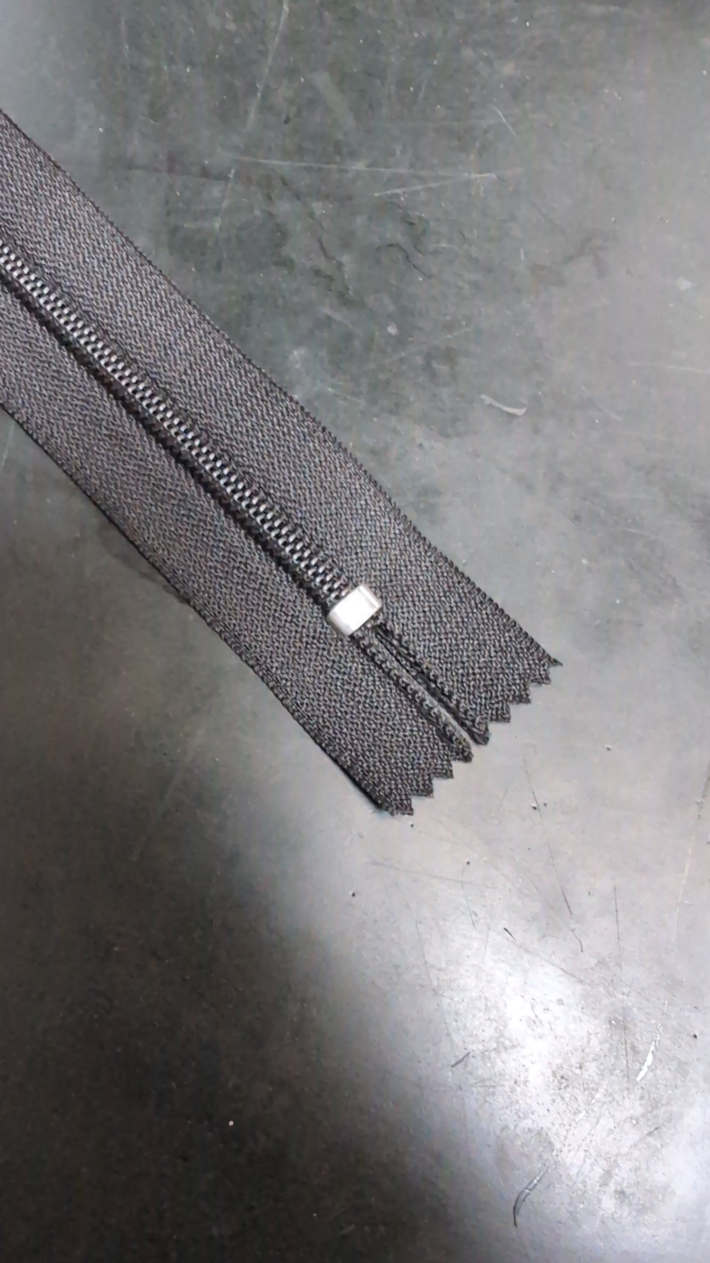 Non-separating Zipper